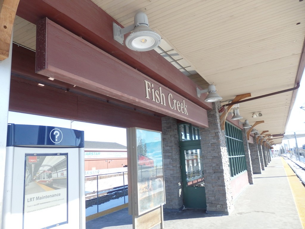Foto: metrotranvía, estación Fish Creek - Lacombe - Calgary (Alberta), Canadá