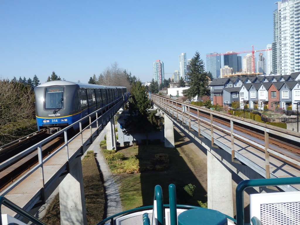 Foto: SkyTrain, estación Royal Oak - Burnaby (British Columbia), Canadá