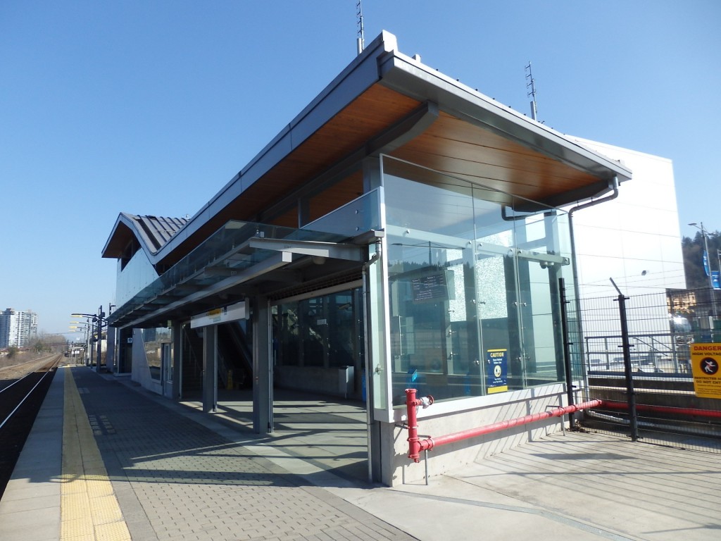 Foto: estación del tren local WCE - Port Moody (British Columbia), Canadá