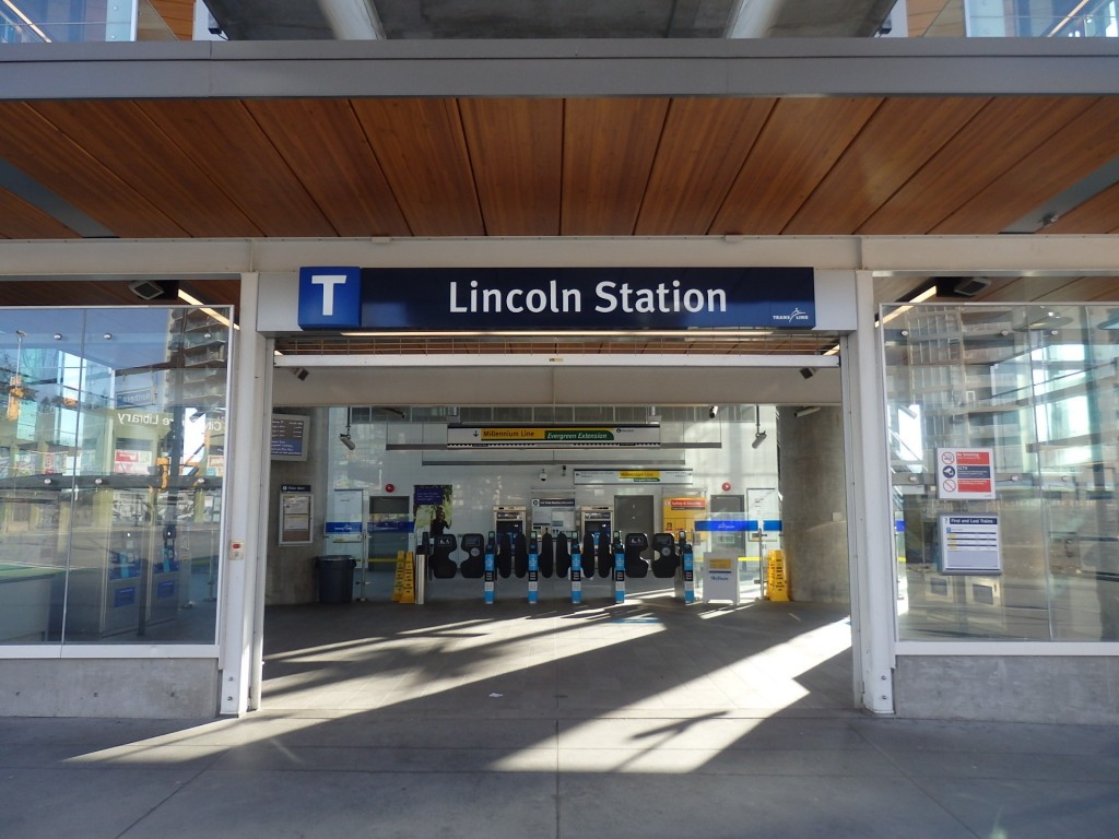 Foto: SkyTrain, Línea Millennium, Extensión Evergreen - Coquitlam (British Columbia), Canadá