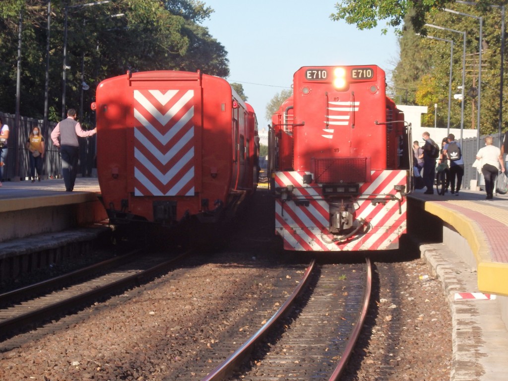 Foto: estación del FC Belgrano (Ferrovías) - Carapachay (Buenos Aires), Argentina