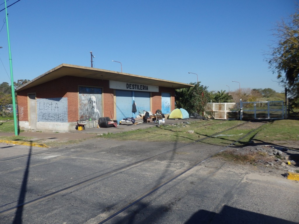 Foto: ex estación Destilería YPF, FC Roca - Ensenada (Buenos Aires), Argentina
