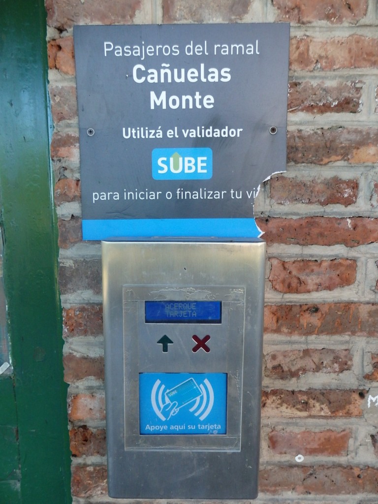 Foto: estación del FC Roca - Abbott (Buenos Aires), Argentina