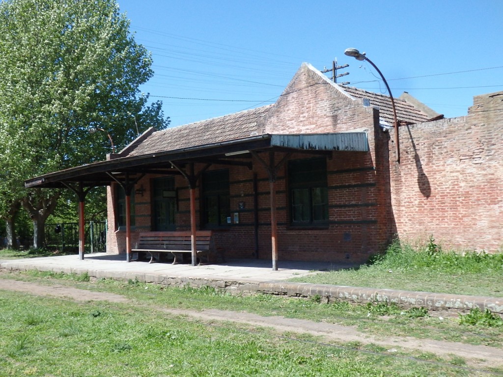 Foto: estación del FC Roca - Uribelarrea (Buenos Aires), Argentina