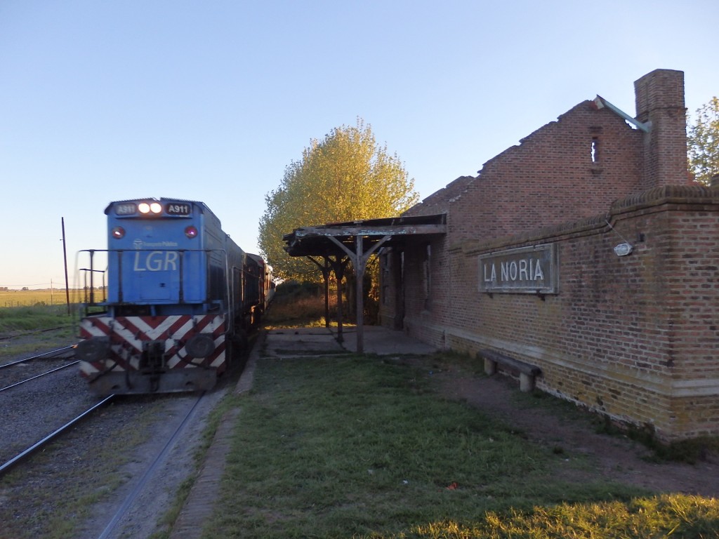 Foto: estación del FC Roca - La Noria (Buenos Aires), Argentina