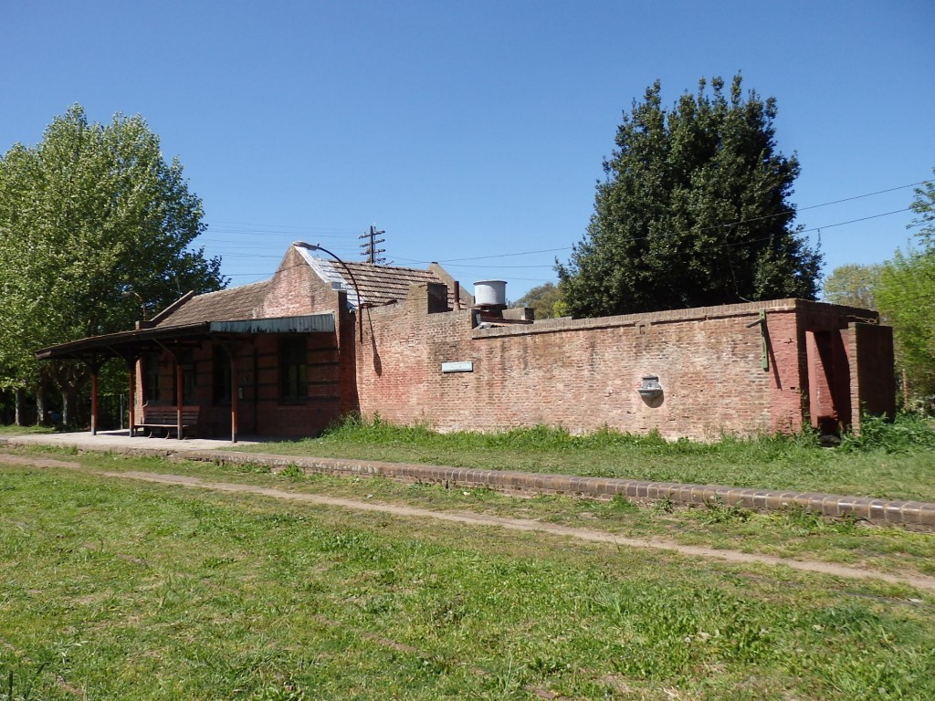 Foto: estación del FC Roca - Uribelarrea (Buenos Aires), Argentina