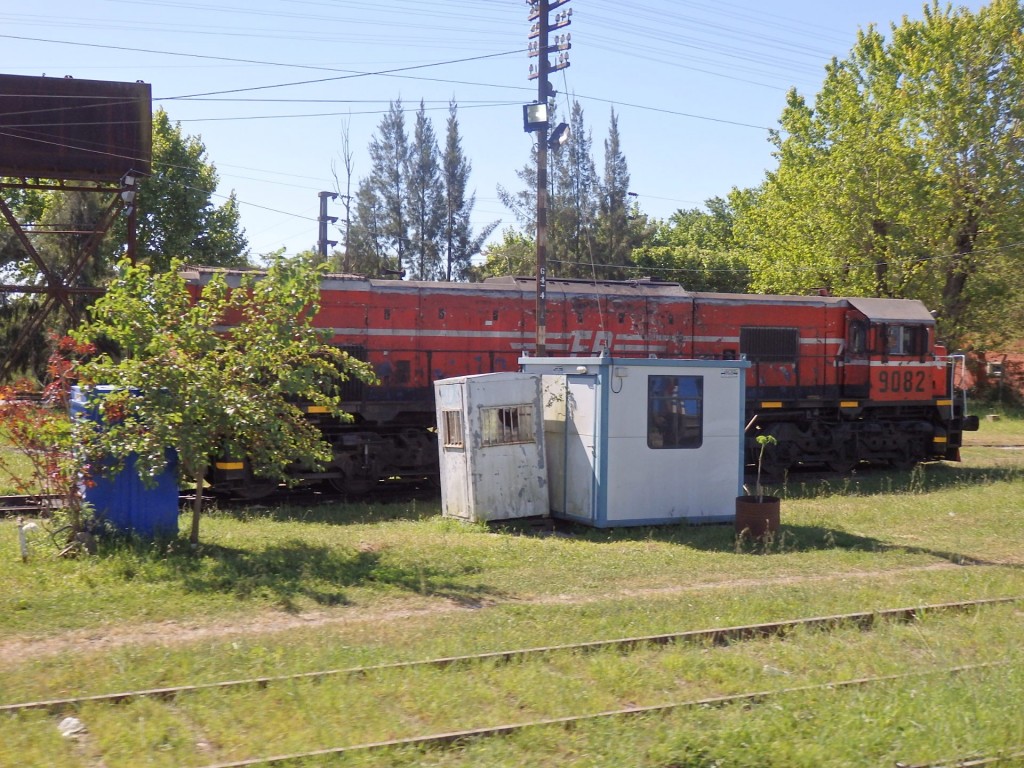 Foto: locomotora no identificada - Cañuelas (Buenos Aires), Argentina