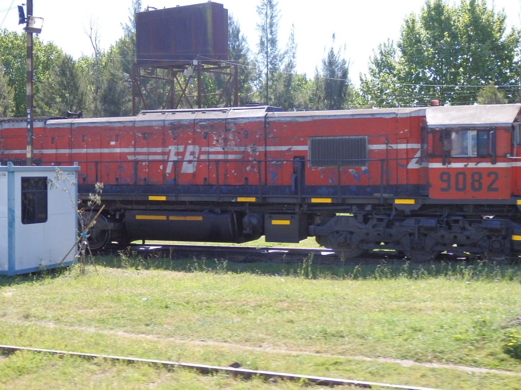 Foto: locomotora no identificada - Cañuelas (Buenos Aires), Argentina