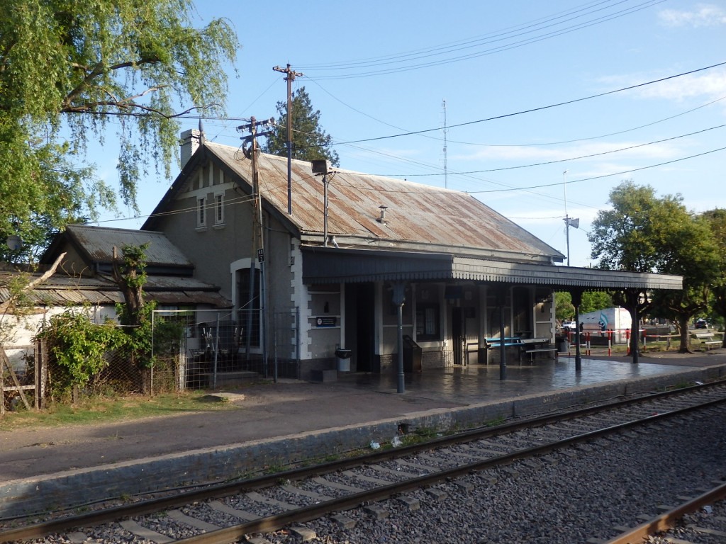 Foto: estación del FC Sarmiento - Mariano Acosta (Buenos Aires), Argentina