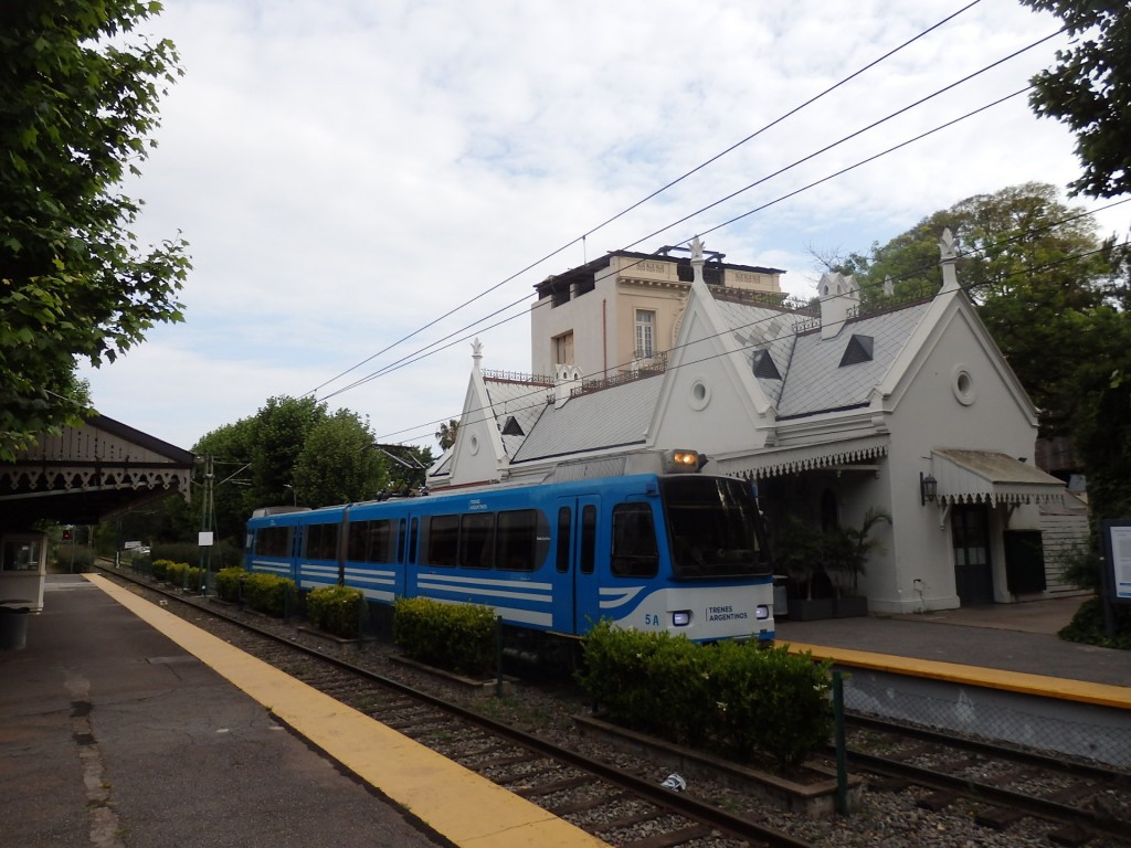 Foto: estación Punta Chica del Tren de la Costa - Victoria (Buenos Aires), Argentina