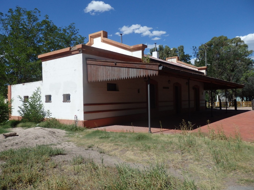 Foto: ex estación Colonia Alvear del FC Sarmiento - Colonia Alvear o Alvear Oeste (Mendoza), Argentina