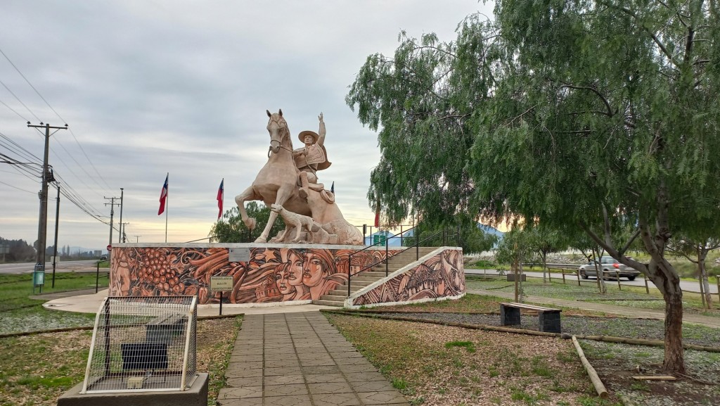 Foto: Monumento al huaso chileno - Lo Miranda (Libertador General Bernardo OʼHiggins), Chile