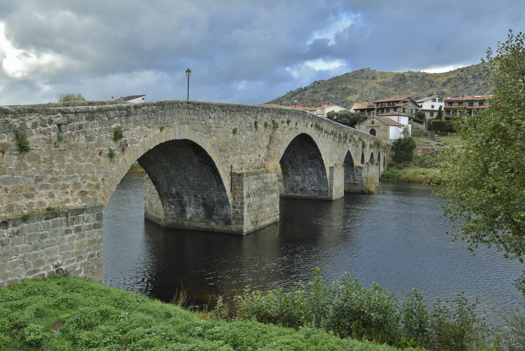 Foto: Puente medieval - El Barco de Ávila (Ávila), España