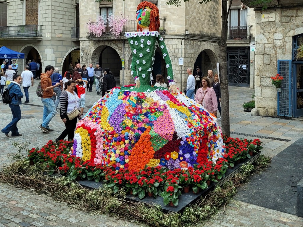 Foto: Tiempo de flores 2023 - Girona (Cataluña), España