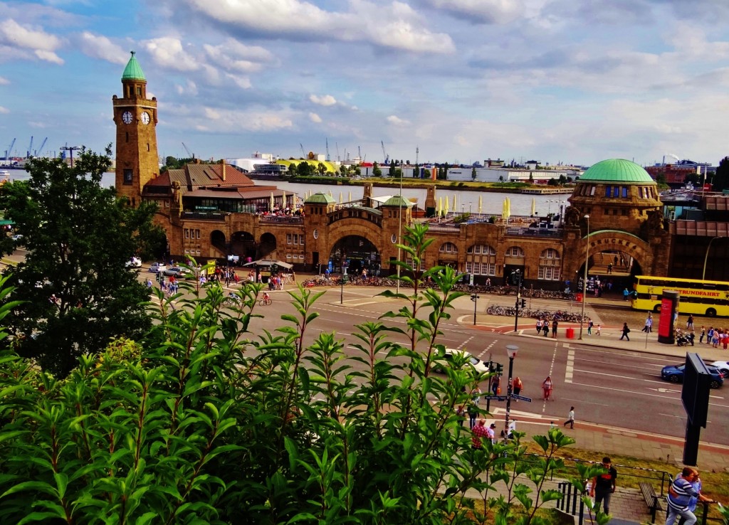 Foto: St. Pauli-Landungsbrücken - Hamburg (Hamburg City), Alemania