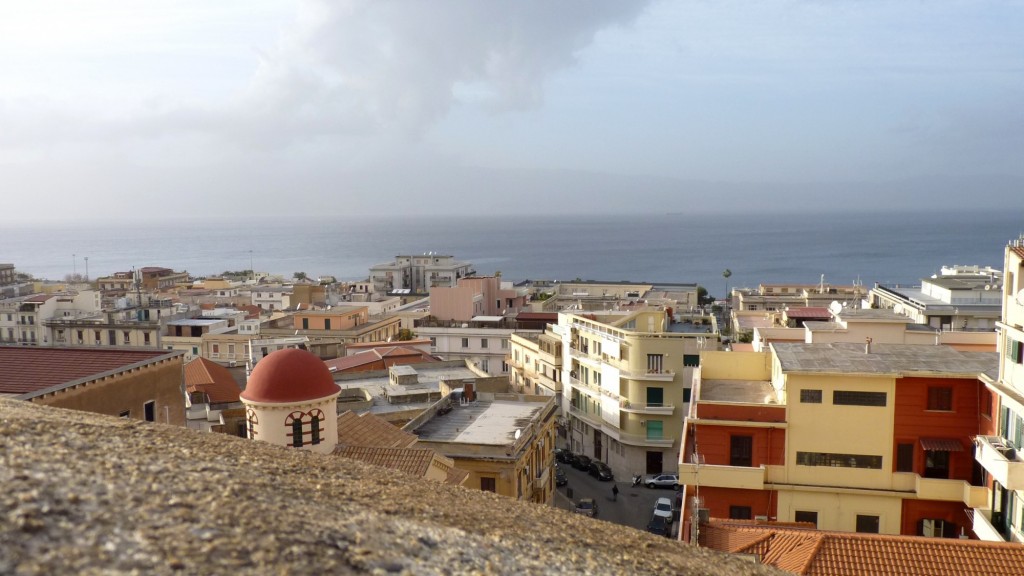 Foto: El mar desde el Castello Aragonese - Reggio Calabria (Calabria), Italia