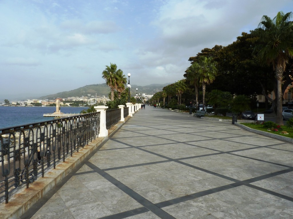 Foto: Paseo de la costa - Reggio Calabria (Calabria), Italia