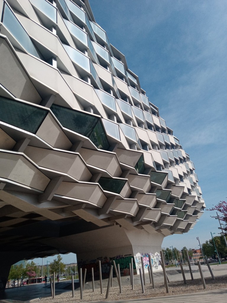 Foto: Edificios que formaron parte de la Expo 2008 - Zaragoza (Aragón), España