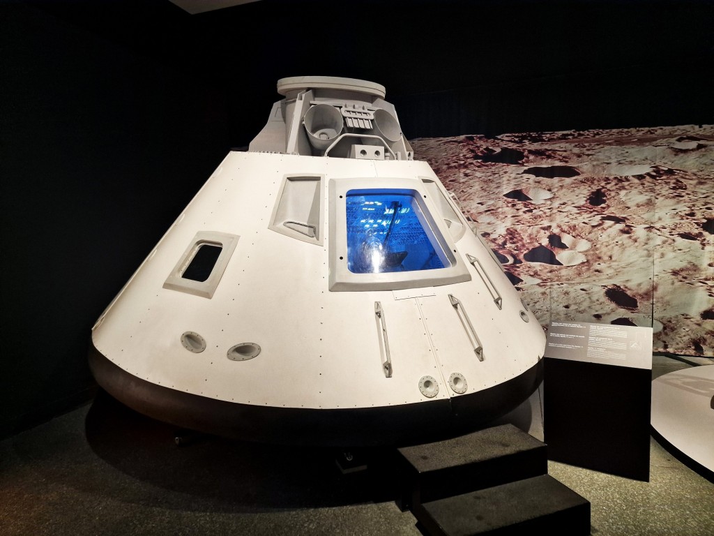 Foto: Capsula de aterrizaje delApolo - Valencia (València), España