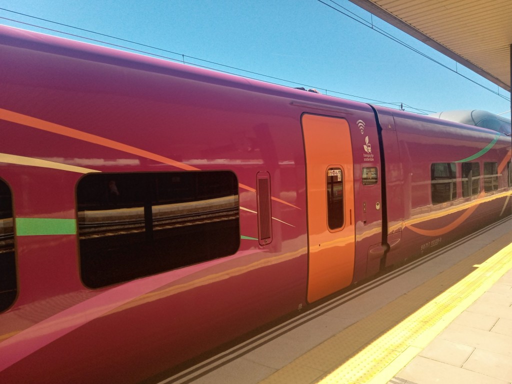 Foto: Avlo con destino Madrid-Puerta de Atocha - Calatayud (Zaragoza), España