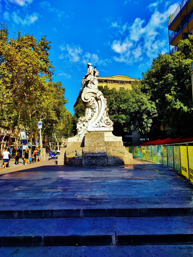 Foto: Escultura de Pitarra - Barcelona (Cataluña), España
