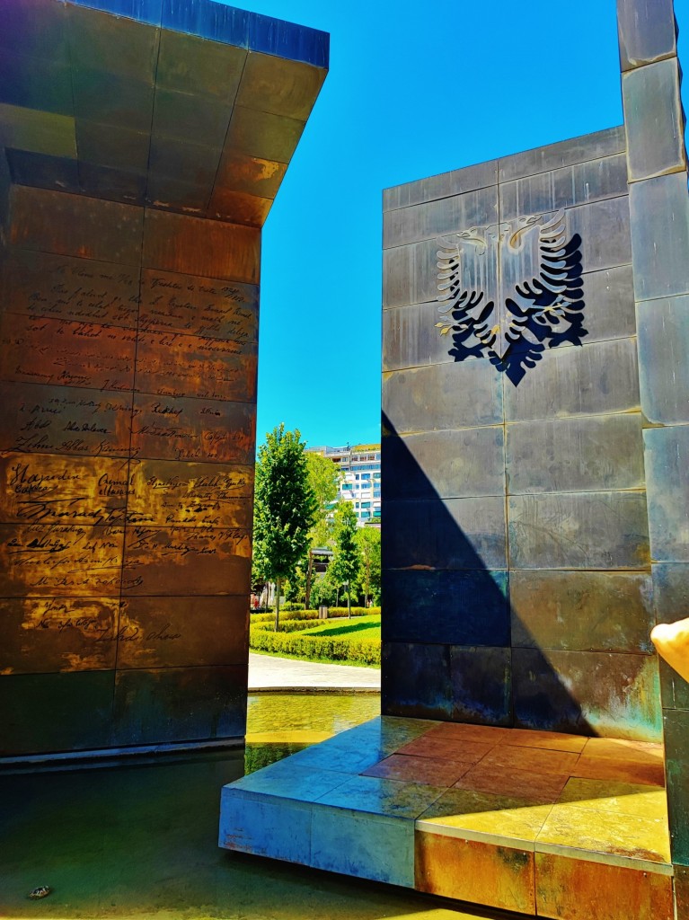 Foto: Parku Rinia - Tirana (Tiranë), Albania