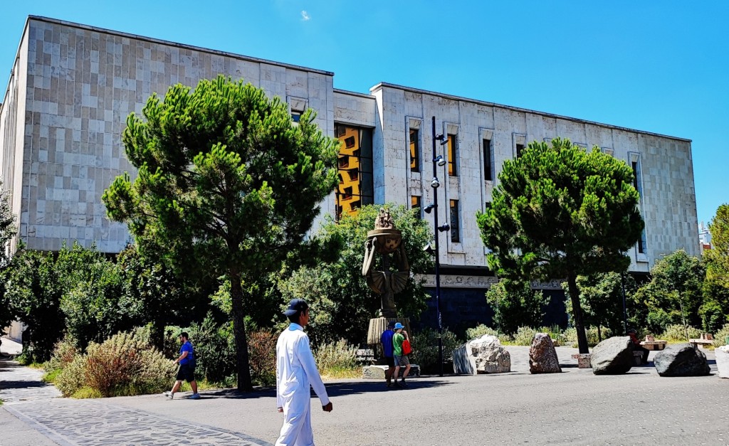 Foto: Sheshi Skënderbej - Tirana (Tiranë), Albania