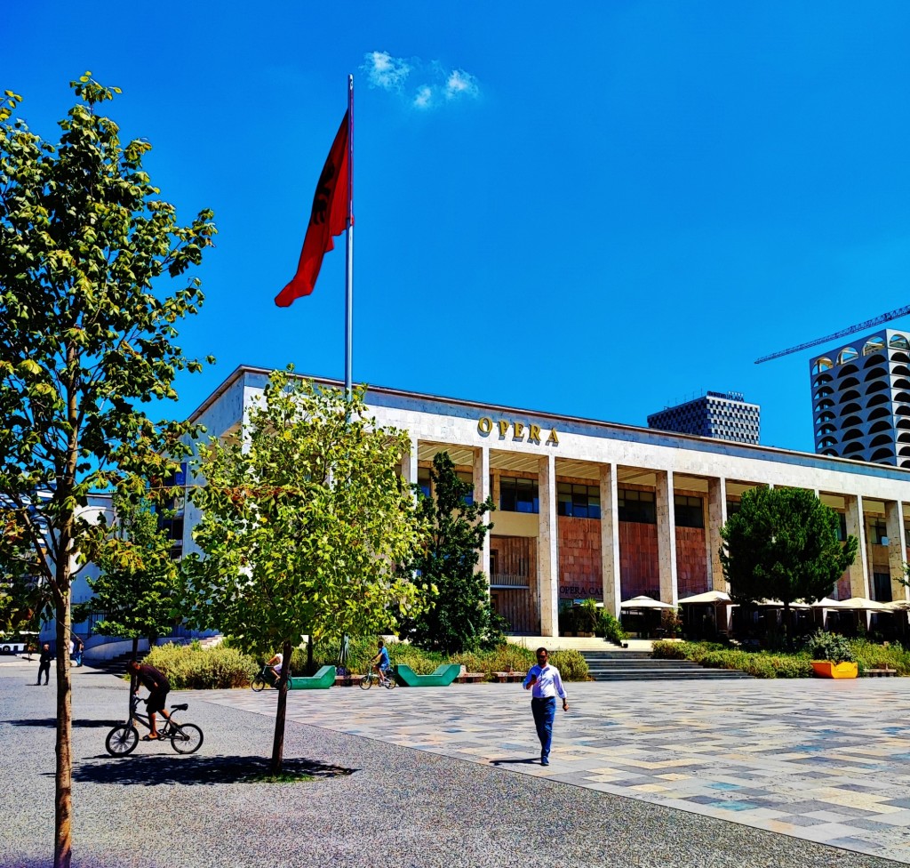 Foto: Sheshi Skënderbej - Tirana (Tiranë), Albania