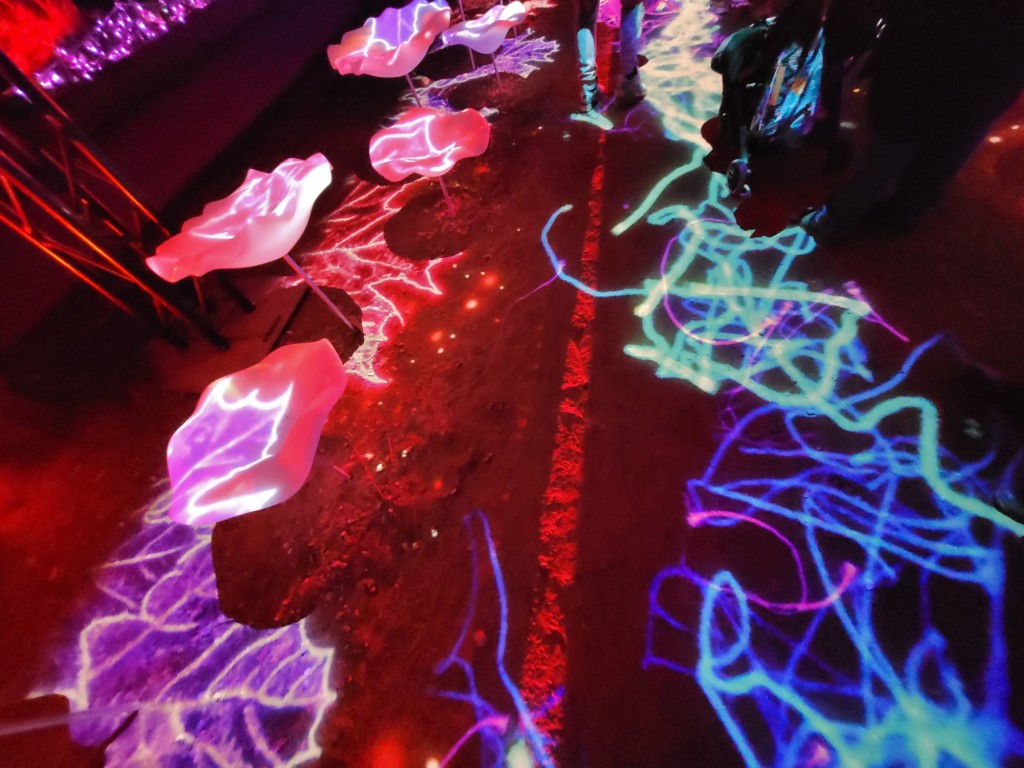 Foto: Luces en los jardines de Torre Girona - Barcelona (Cataluña), España