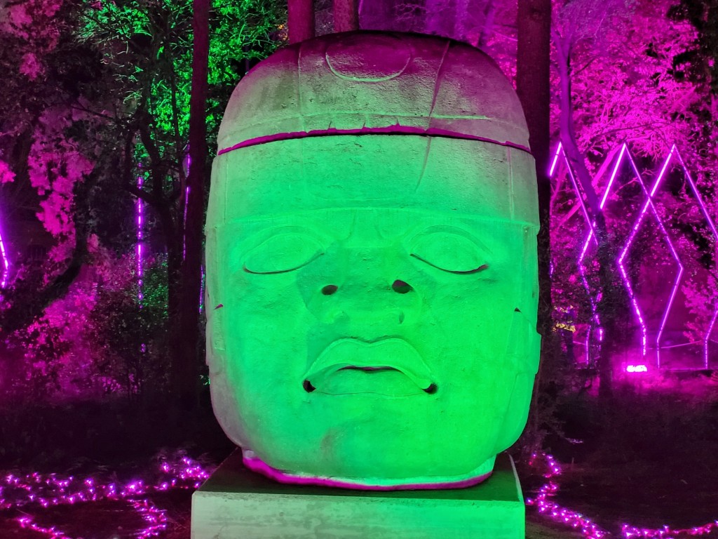 Foto: Luces en los jardines de Torre Girona - Barcelona (Cataluña), España