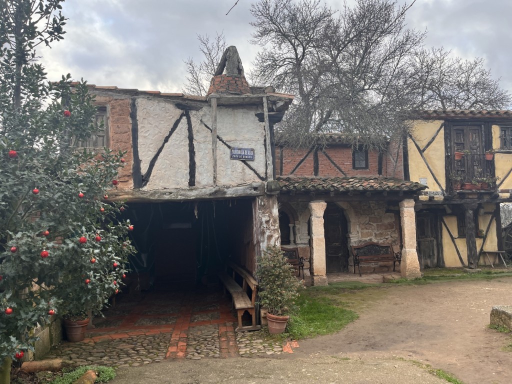Foto: la casona - Artlanza (Burgos), España