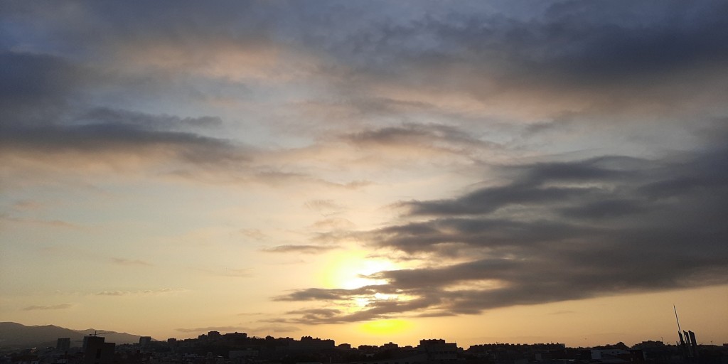 Foto: Amanecer - Sant Adrià de Besòs (Barcelona), España