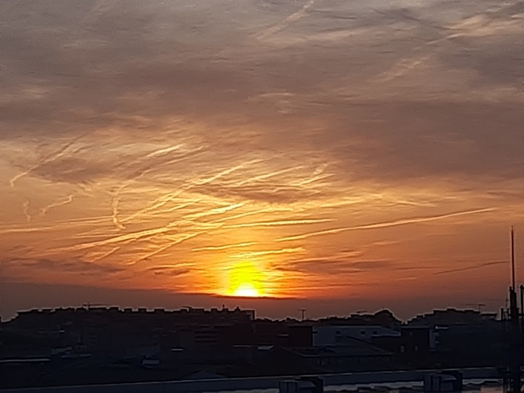 Foto: Amanecer - Sant Adrià de Besòs (Barcelona), España