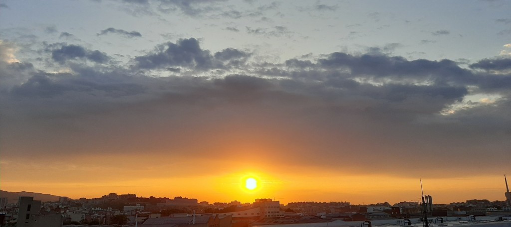 Foto: Amanecer - Sant Adrià de Besòs (Barcelona), España