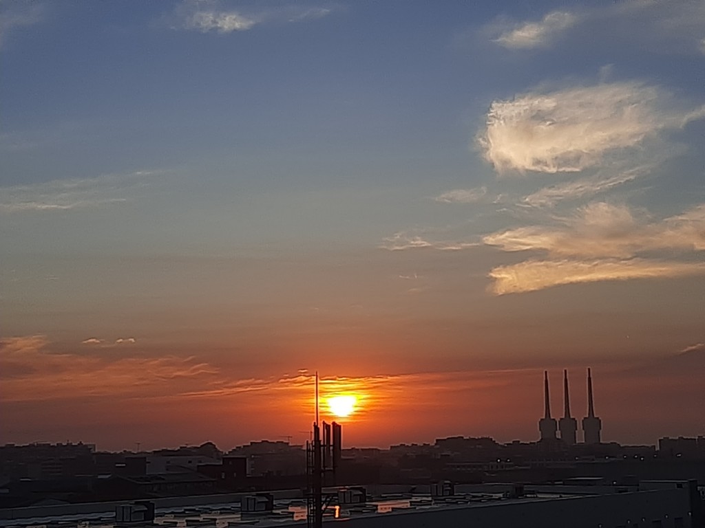 Foto: Amanecer - Sant Adrià de Besòs (Barcelona), España