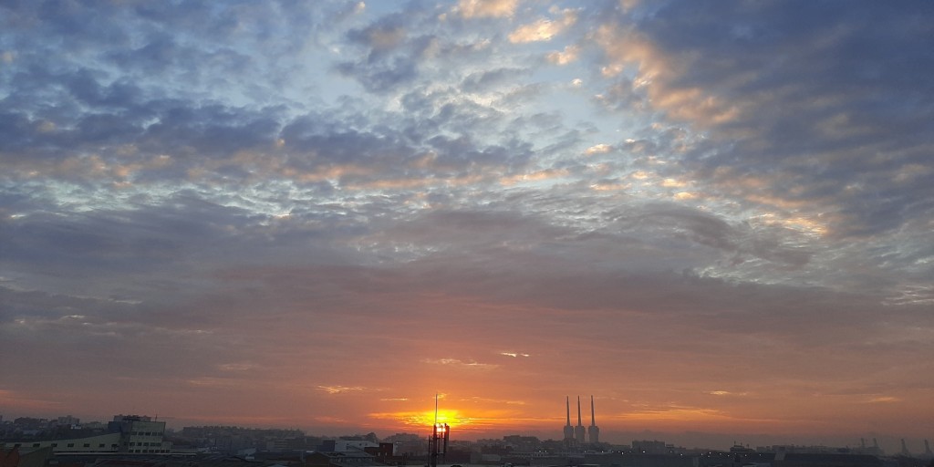 Foto: Amanecer - Sant Adrià de Besòs (Barcelona), España