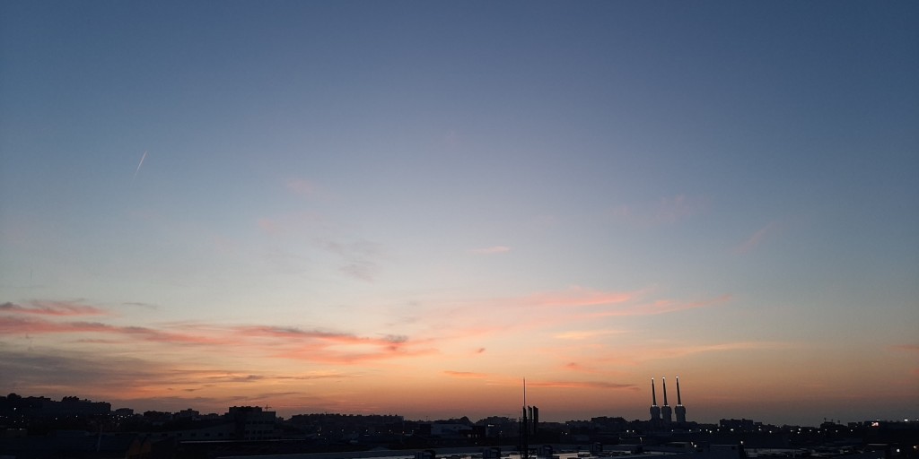 Foto: Amanecer - Sant Adrià de Besòs (Barcelona), España