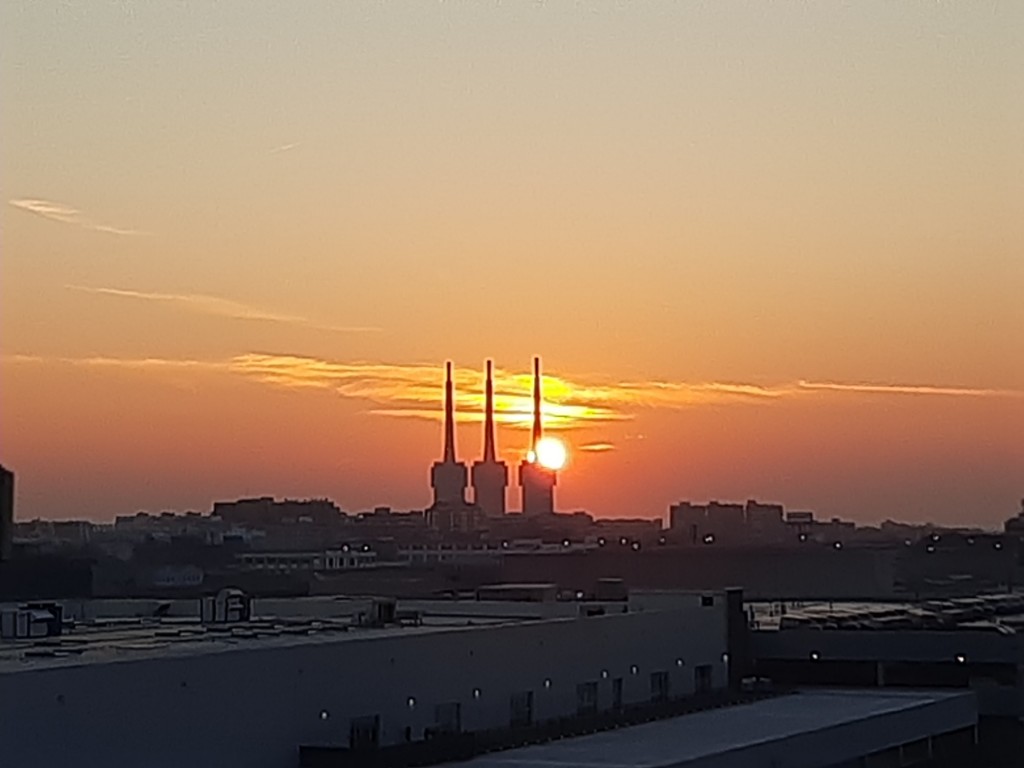 Foto: Amanecer - Sant Adrià de Besòs (Barcelona), España
