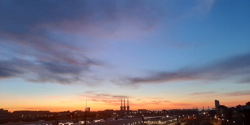 Foto: Amanecer - Sant Adrià de Besòs (Barcelona), España