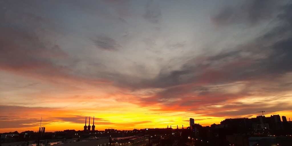 Foto: Amanecer - Sant Adrià de Besòs (Barcelona), España
