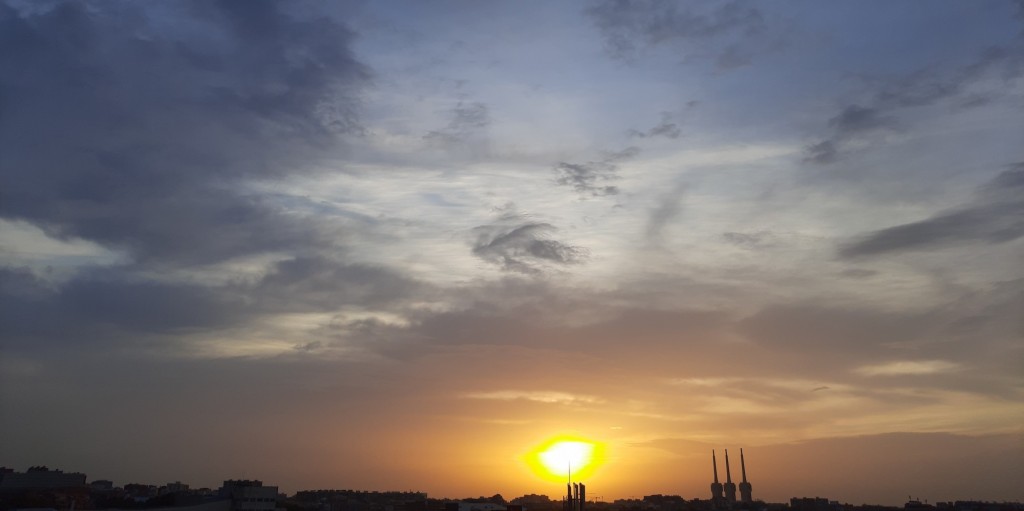 Foto: Amanecer - Sant Adrià de Besòs (Barcelona), España