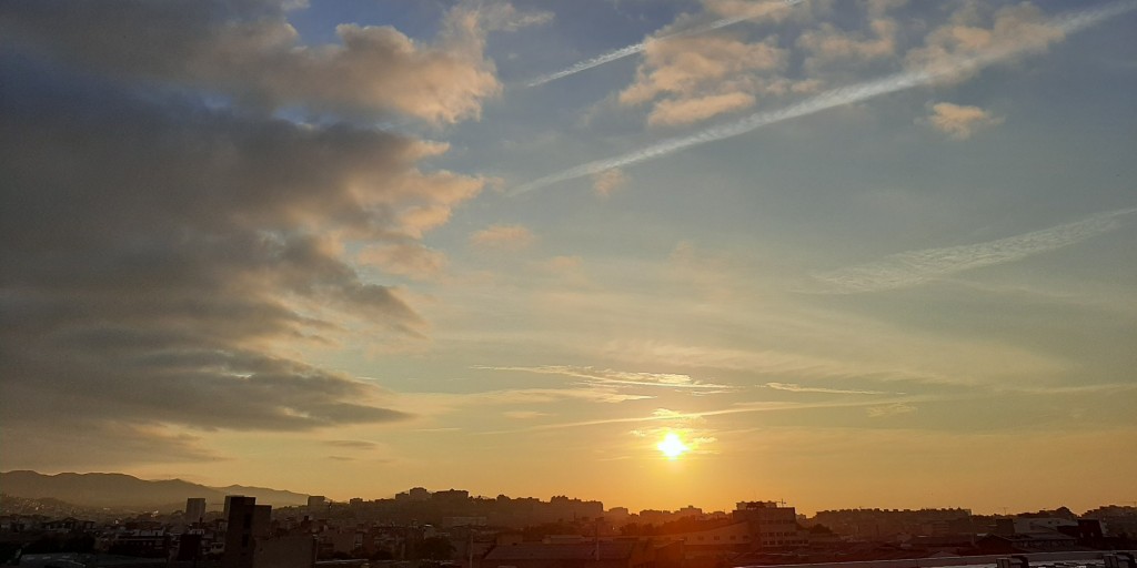 Foto: Amanecer - Sant Adrià de Besòs (Barcelona), España