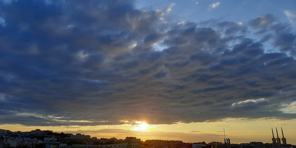 Foto: Amanecer - Sant Adrià de Besòs (Barcelona), España