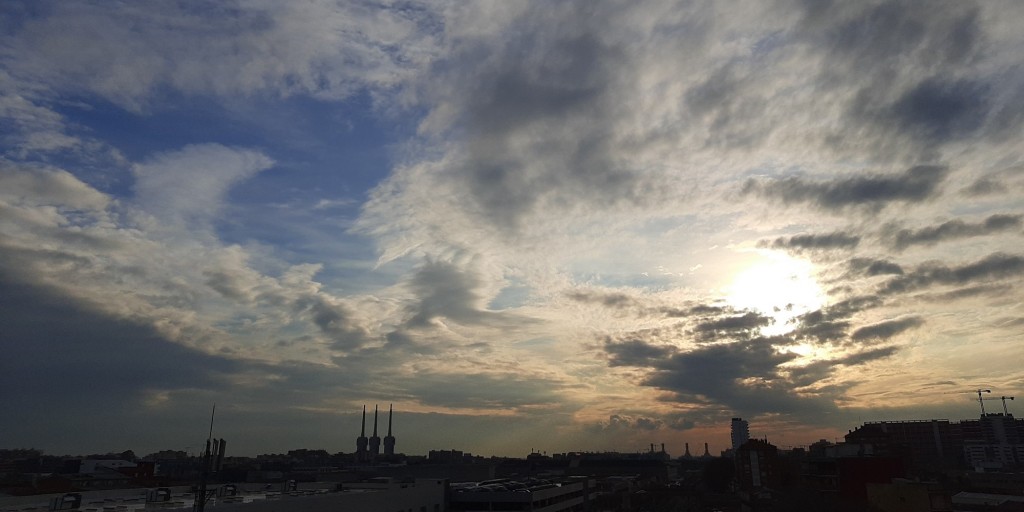 Foto: Amanecer - Sant Adrià de Besòs (Barcelona), España