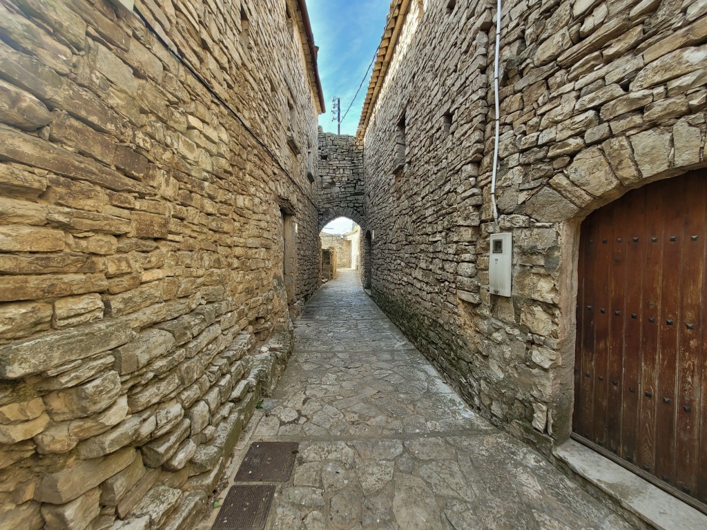 Foto: Recinto amurallado - Montfalcó Murallat (Lleida), España