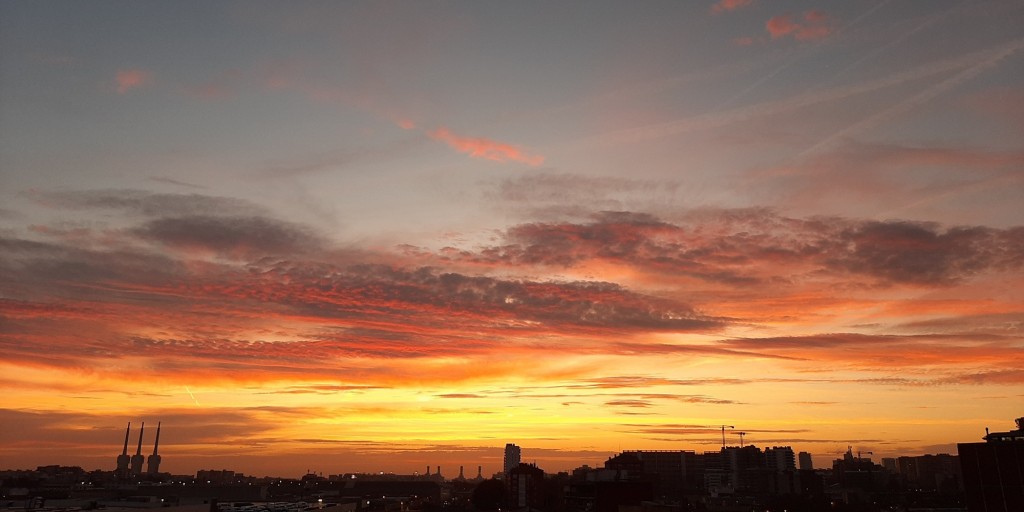 Foto: Amanecer - Sant Adrià de Besòs (Barcelona), España