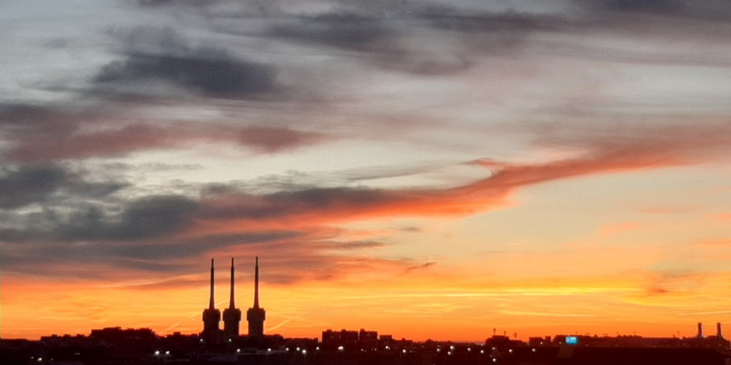 Foto: Amanecer - Sant Adrià de Besòs (Barcelona), España
