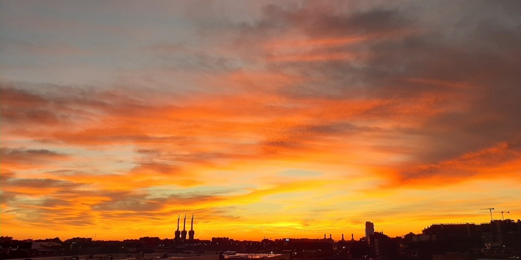 Foto: Amanecer - Sant Adrià de Besòs (Barcelona), España