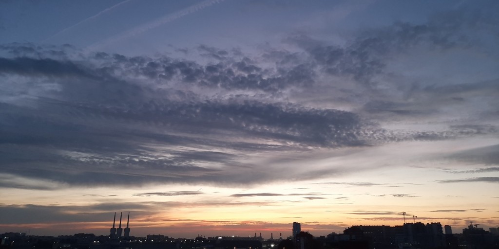 Foto: Amanecer - Sant Adrià de Besòs (Barcelona), España