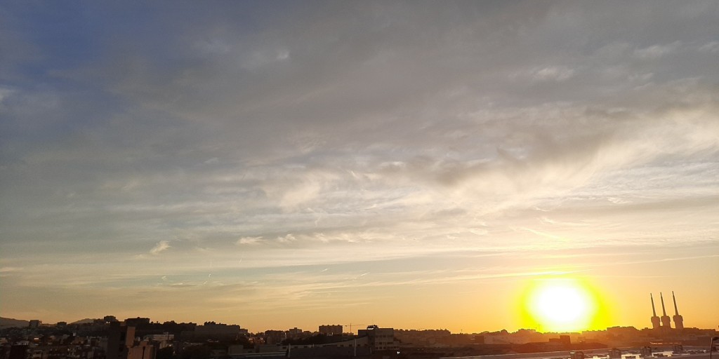 Foto: Amanecer - Sant Adrià de Besòs (Barcelona), España